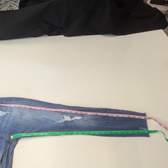 Cello Size 3 Distressed Skinny Jeans - Picture 8 of 16